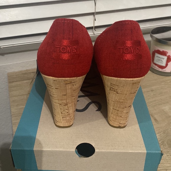 Tom’s Wedge Sandal - Picture 6 of 8